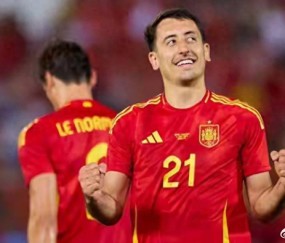 kaiyun-西班牙摊牌了！世界杯首发就这阵容？德帅的底气藏不住了|中锋|奥亚萨瓦尔|西蒙·罗尔费斯|德拉富恩特|乌奈-西蒙_新浪体育_新浪新闻